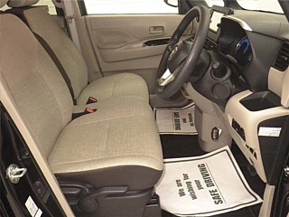 NISSAN ROOX 2021