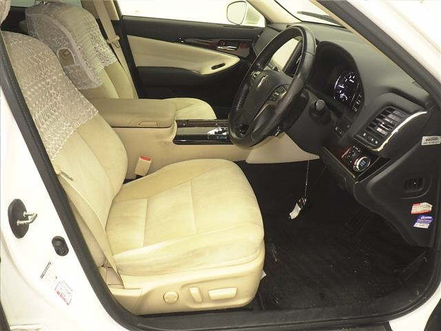 TOYOTA CROWN 2016