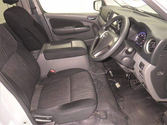 NISSAN CARAVAN VAN 2018