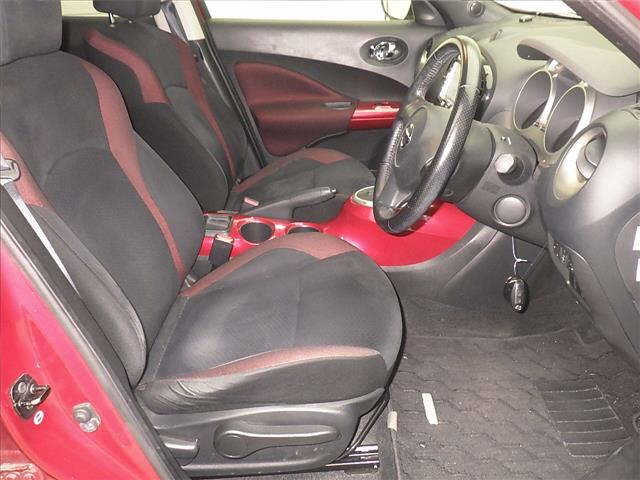 NISSAN JUKE 2011