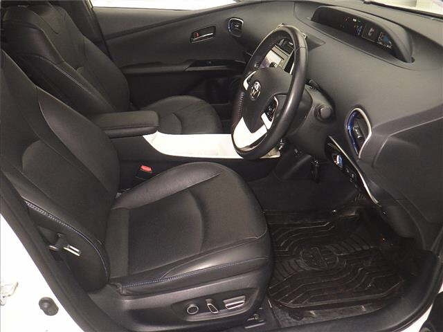 TOYOTA PRIUS 2016