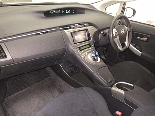 TOYOTA PRIUS 2014