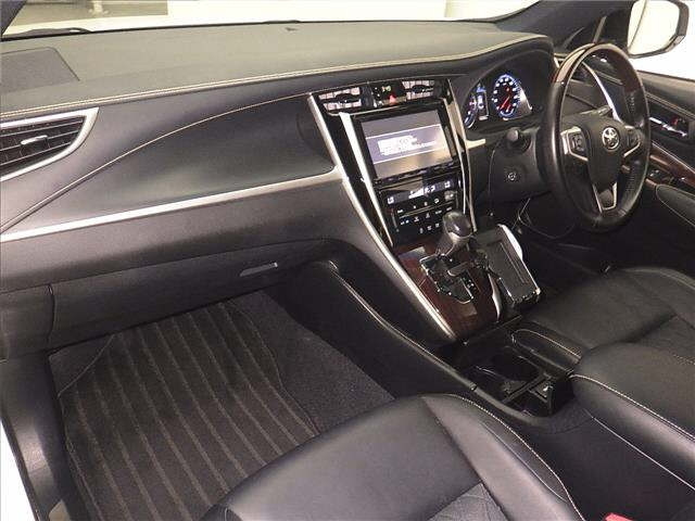 TOYOTA HARRIER 2015