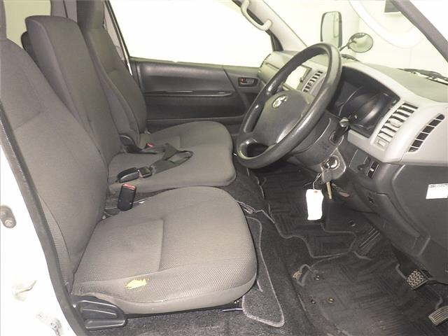 TOYOTA HIACE VAN 2012