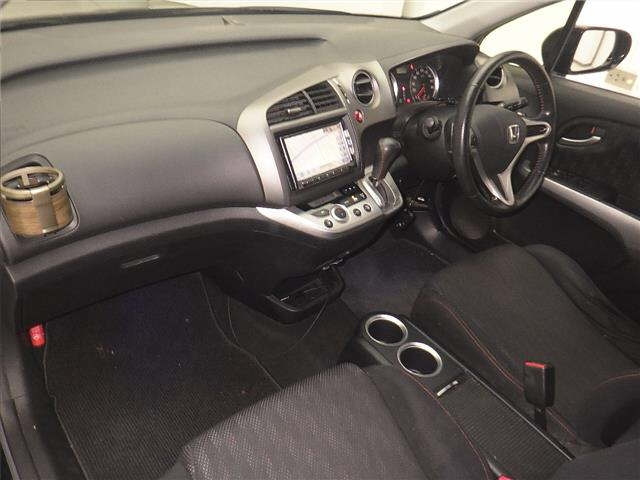 HONDA STREAM 2012