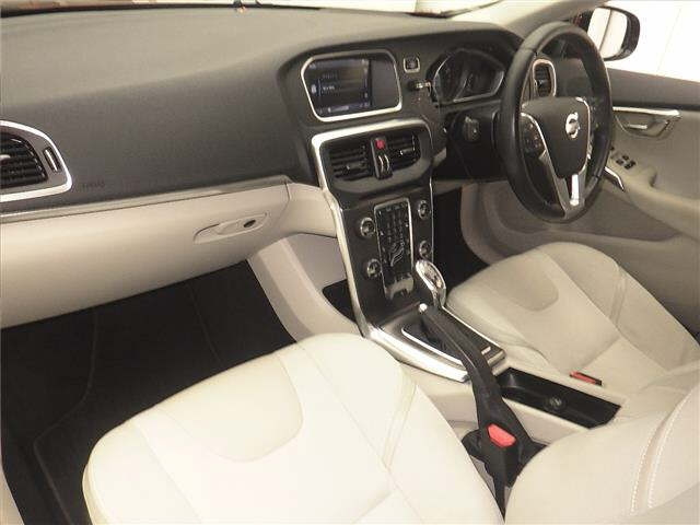 VOLVO V40 2013