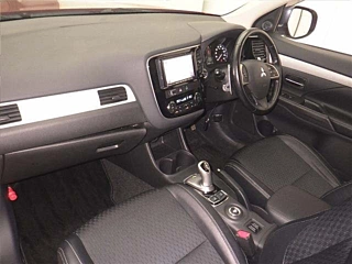 MITSUBISHI OUTLANDER PHEV 2014