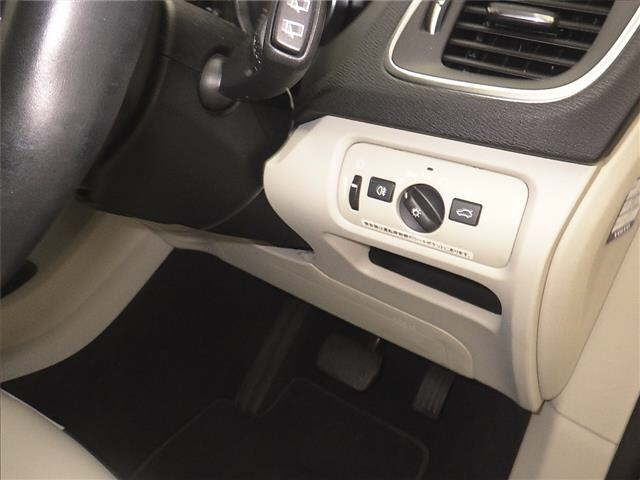 VOLVO V40 2013