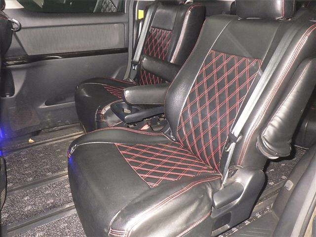 TOYOTA VELLFIRE 2012