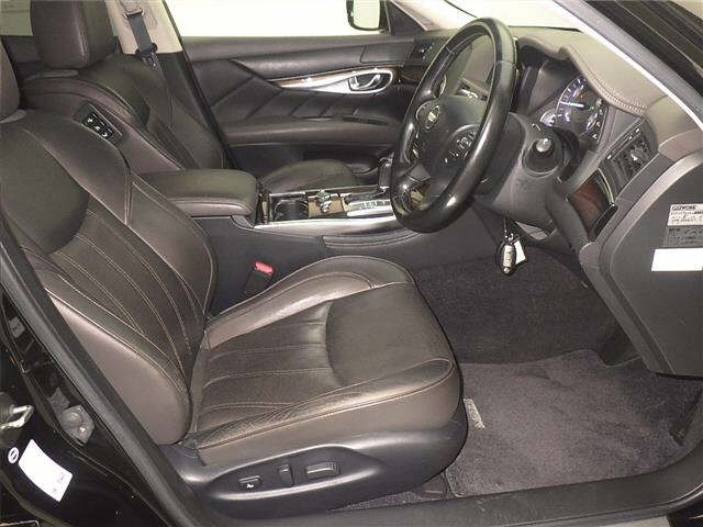 NISSAN FUGA 2012
