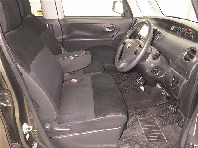 DAIHATSU TANTO 2012