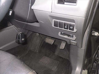 TOYOTA PRIUS ALPHA 2012