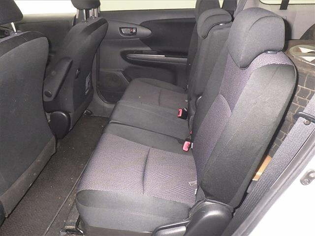 TOYOTA WISH 2013