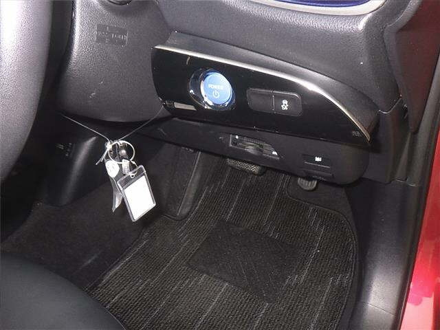TOYOTA PRIUS 2016