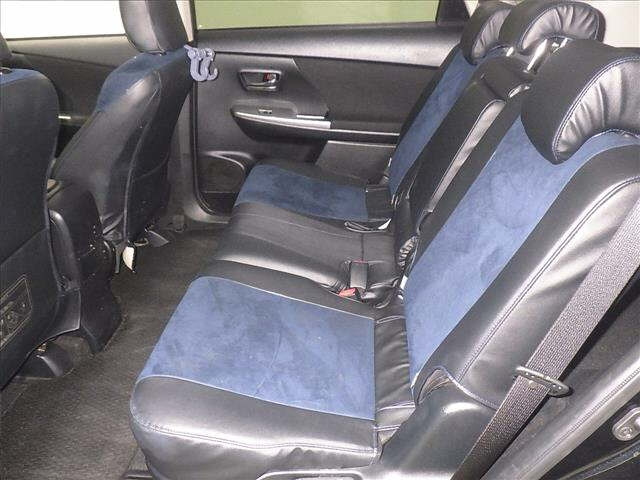 TOYOTA PRIUS ALPHA 2019