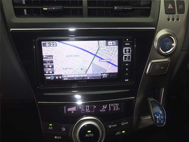 TOYOTA PRIUS ALPHA 2016