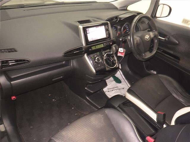 TOYOTA WISH 2016