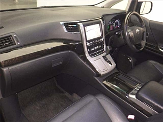 TOYOTA VELLFIRE 2013