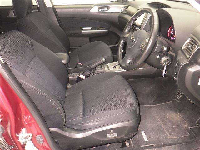 SUBARU FORESTER 2012