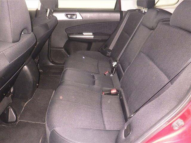 SUBARU FORESTER 2012