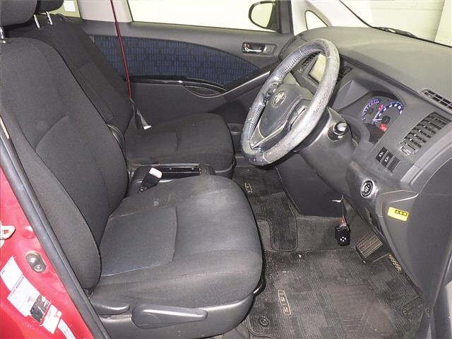 TOYOTA ISIS 2014