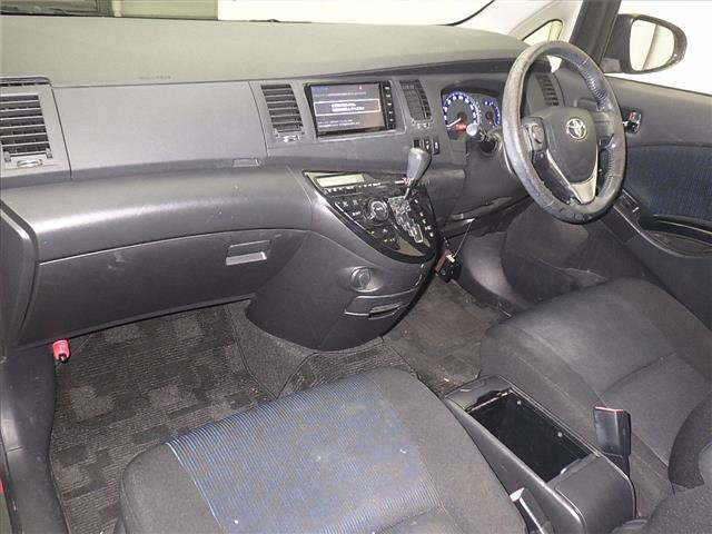 TOYOTA ISIS 2014
