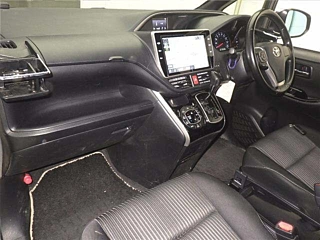 TOYOTA VOXY 2020
