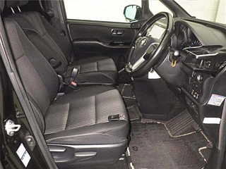 TOYOTA VOXY 2020