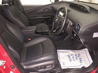 TOYOTA PRIUS 2019