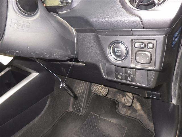 TOYOTA COROLLA FIELDER 2016