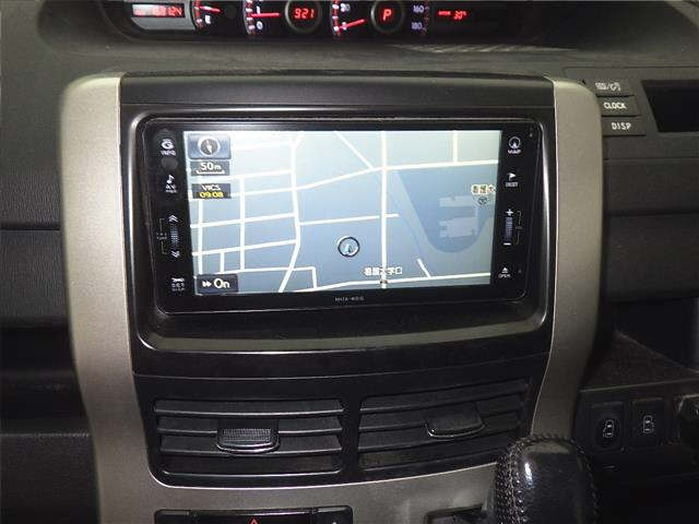 TOYOTA NOAH 2011