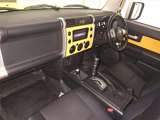 TOYOTA FJ CRUISER 2011
