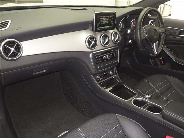 MERCEDES BENZ GLA CLASS 2014