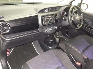 TOYOTA VITZ 2018