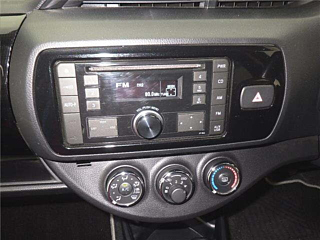 TOYOTA VITZ 2018