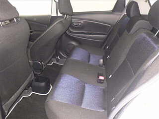 TOYOTA VITZ 2018