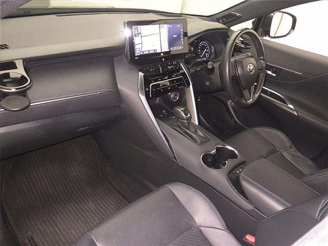 TOYOTA HARRIER 2022