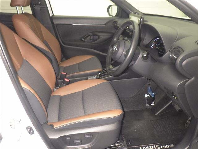 TOYOTA YARIS CROSS 2023