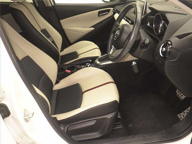 MAZDA DEMIO 2015