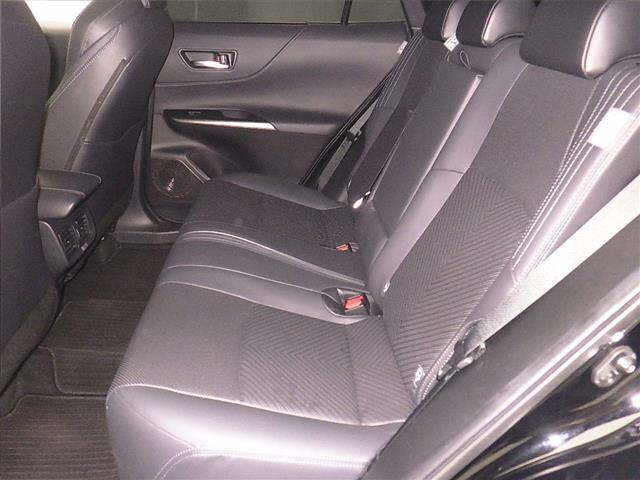 TOYOTA HARRIER 2022