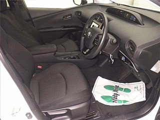 TOYOTA PRIUS 2022