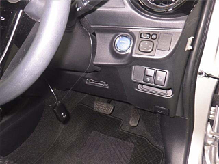 TOYOTA AQUA 2019