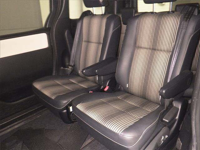 TOYOTA NOAH 2019