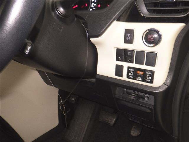 TOYOTA NOAH 2019