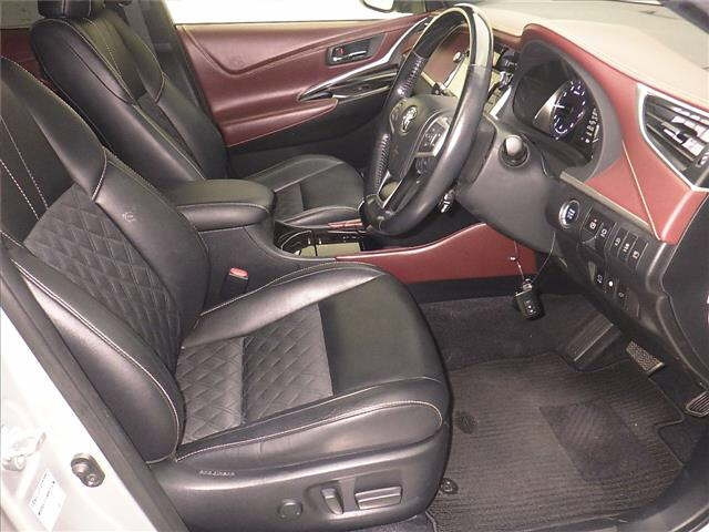 TOYOTA HARRIER 2017