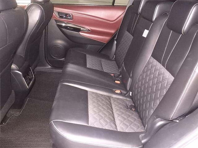 TOYOTA HARRIER 2017