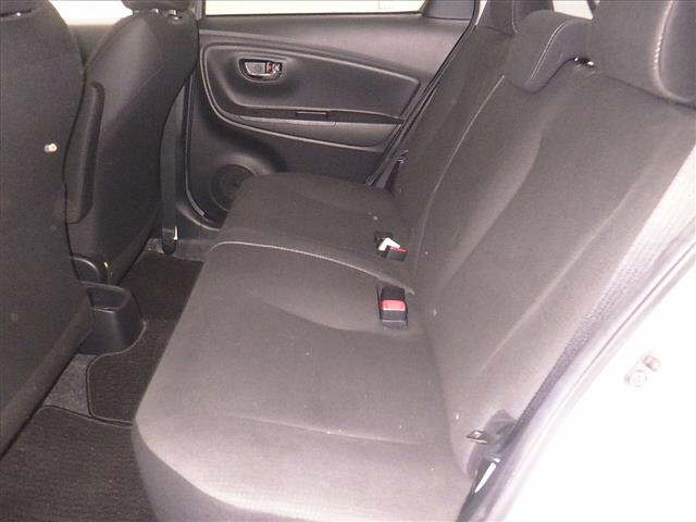 TOYOTA VITZ 2015