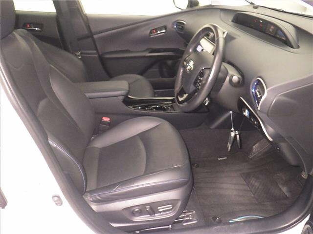 TOYOTA PRIUS 2020