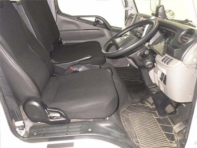 MITSUBISHI CANTER 2019