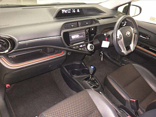 TOYOTA AQUA 2015